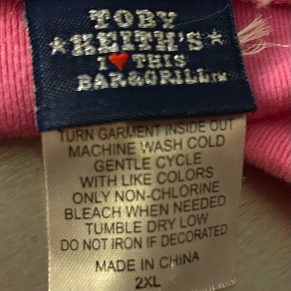 Toby Keith Pink Tank Top - Picture 5 of 5